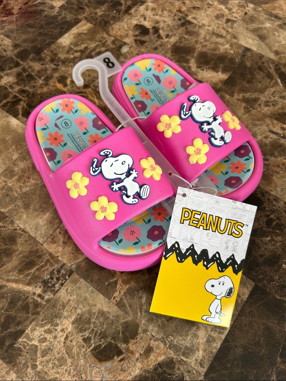 NEW 🆕 Peanuts Girls' Hot Pink Snoopy Flower Slide Sandals